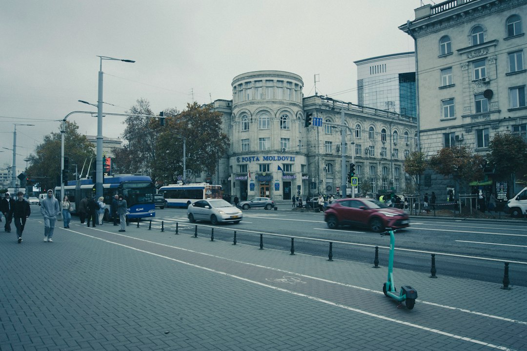 Auto elettriche in una città europea