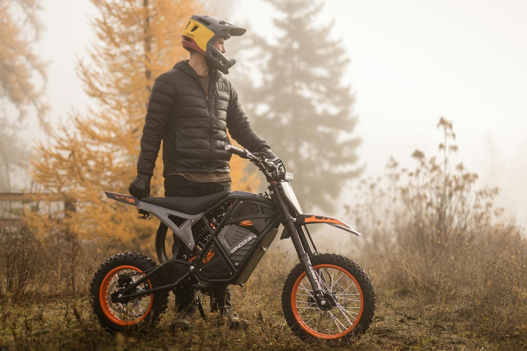 Moto elettrica off-road, immagine illustrativa